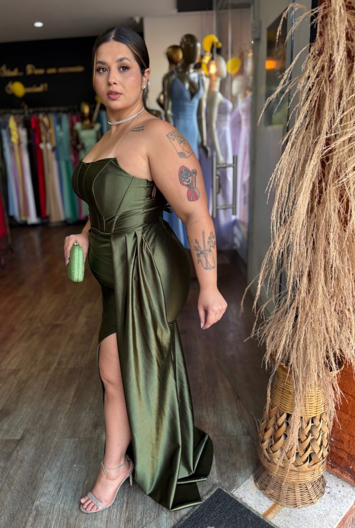 vestido kassia (plus) vestido kassia (plus)